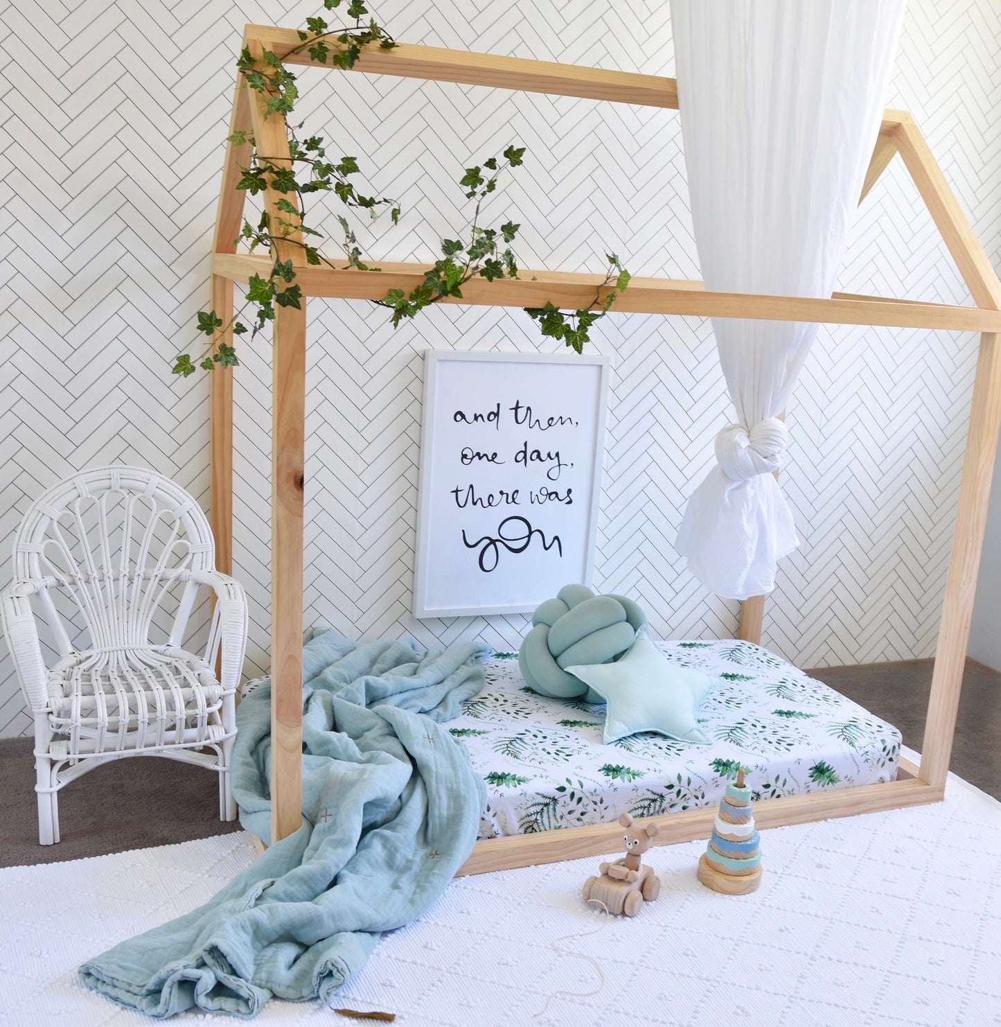 Snuggle Hunny Kids Enchanted Fitted Cot Sheet