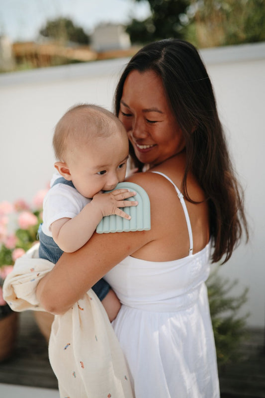 Mushie - Rainbow Teether - Cambridge Blue
