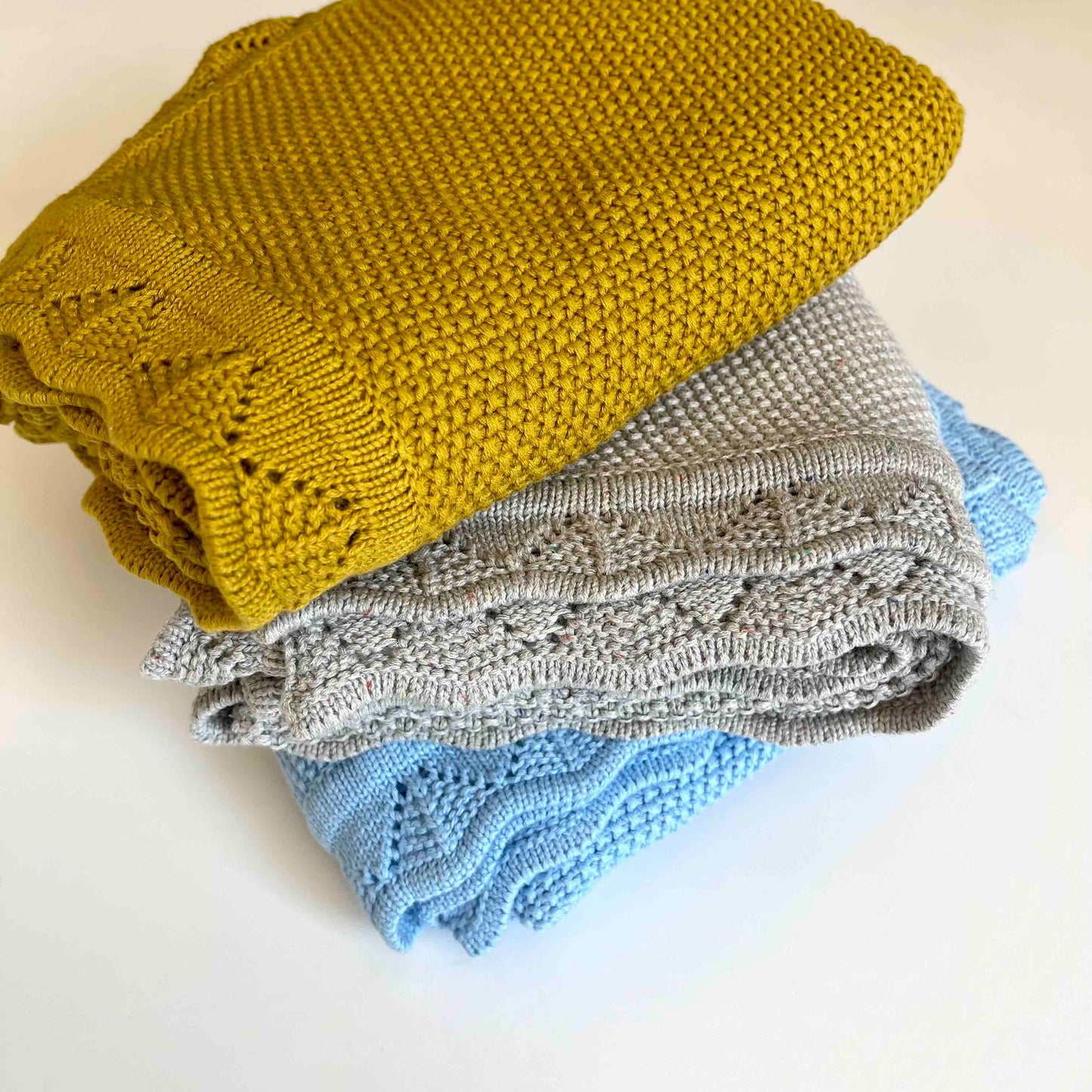 Scalloped Knitted Blanket - Sky Blue