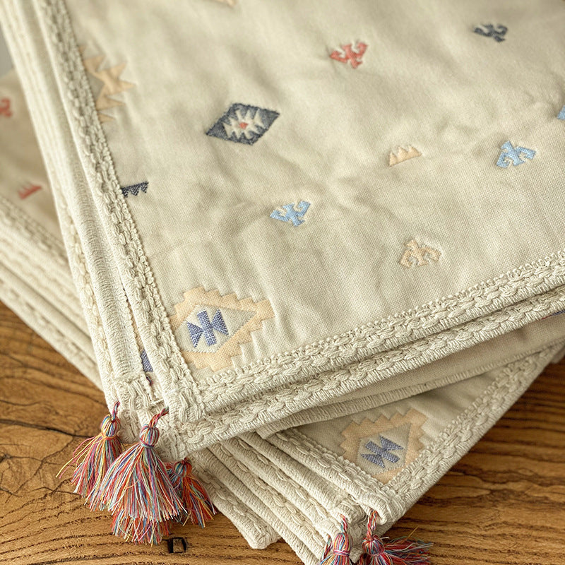 Wild Skye - Jacquard Woven Natural Quilt - Nomadic