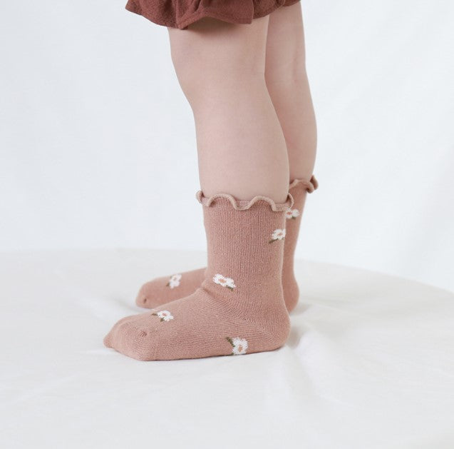 Frill Patterned Socks
