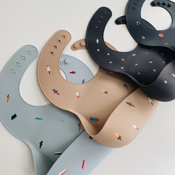 Mushie Silicone Bib - Retro Cars