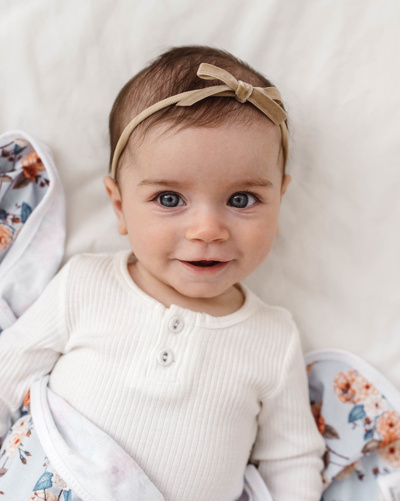 Snuggle Hunny Kids Petite Velvet Bow - Pebble