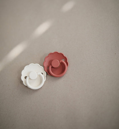FRIGG Daisy Natural Rubber Pacifier - Dusty Rose - Size 1