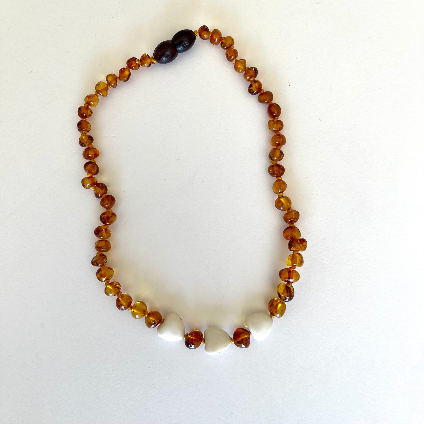 Ambre - Cognac Amber with White Precious Stone Hearts Style 2