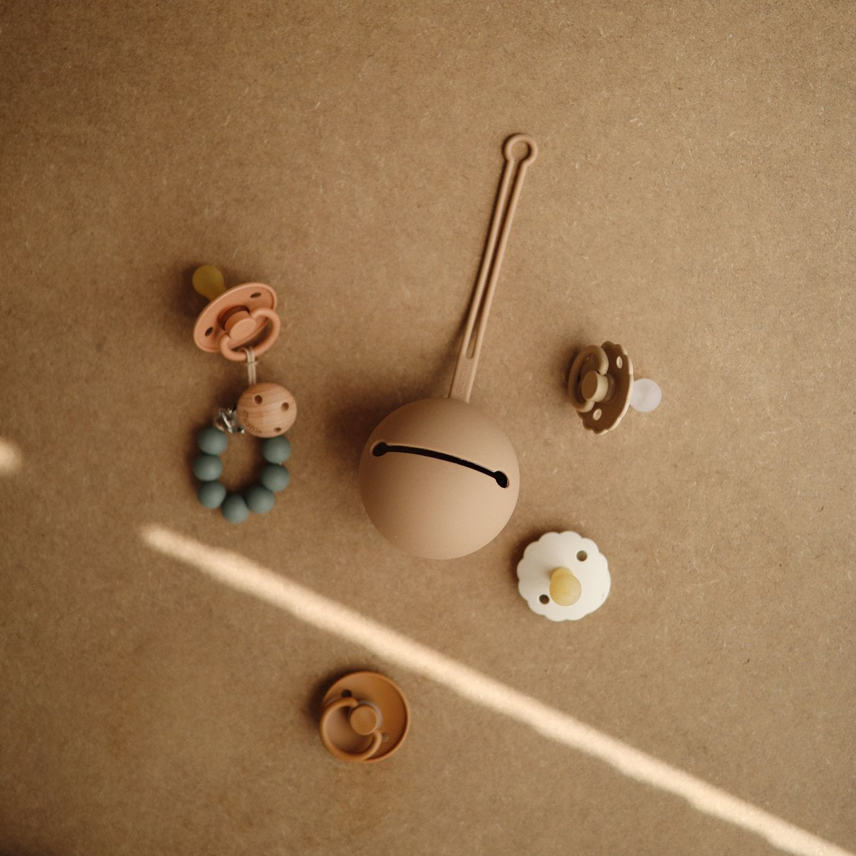FRIGG Daisy Natural Rubber Pacifier - Cream - Size 2