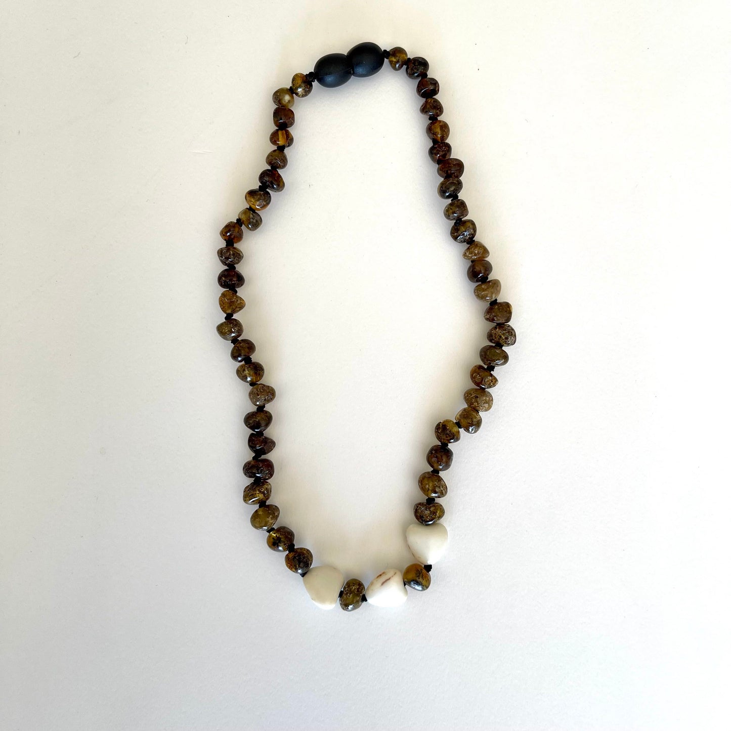 Ambre - Green Amber with White Precious Stone Hearts Style 2