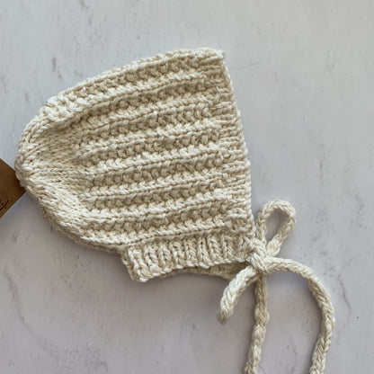 Nunabean - Knitted Bonnet Natural - 0-6 months