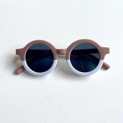 The Two-Toned Retro Sunnies