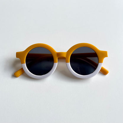 The Two-Toned Retro Sunnies