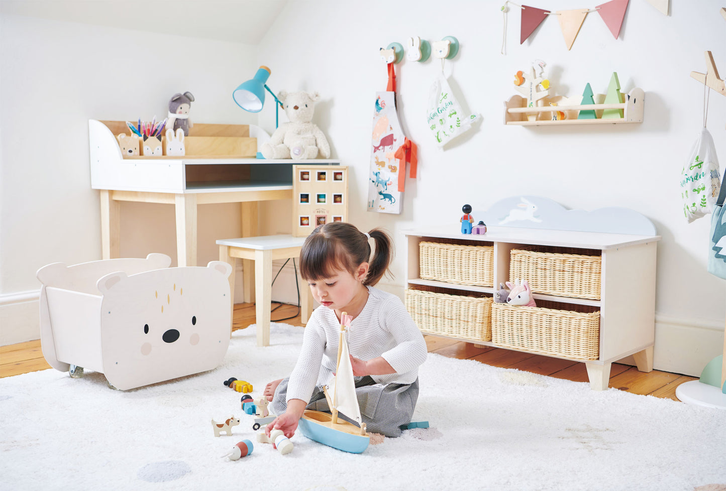 Tender Leaf – Pull Along Bear Cart