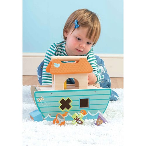 Le Toy Van -  Le Petit Ark Wooden Shape Sorter