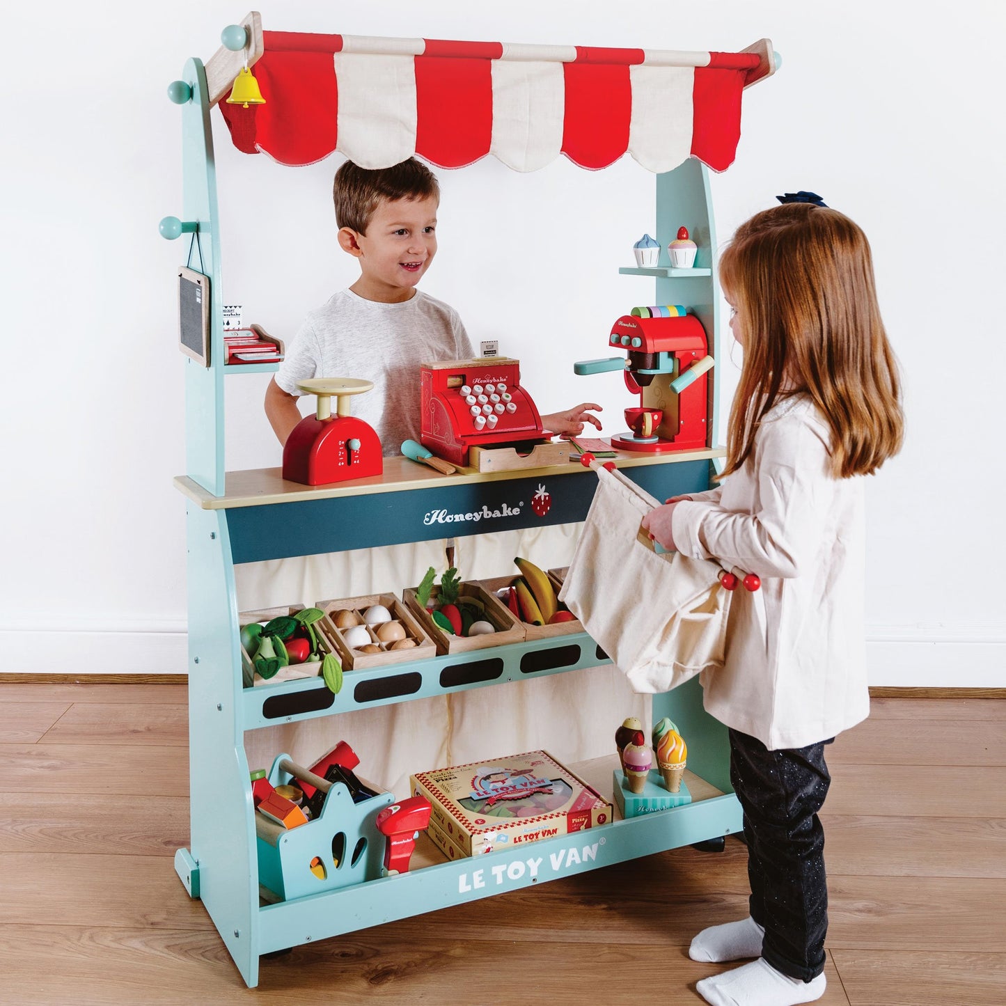 Le Toy Van - Shop &amp; Cafe - Two in one